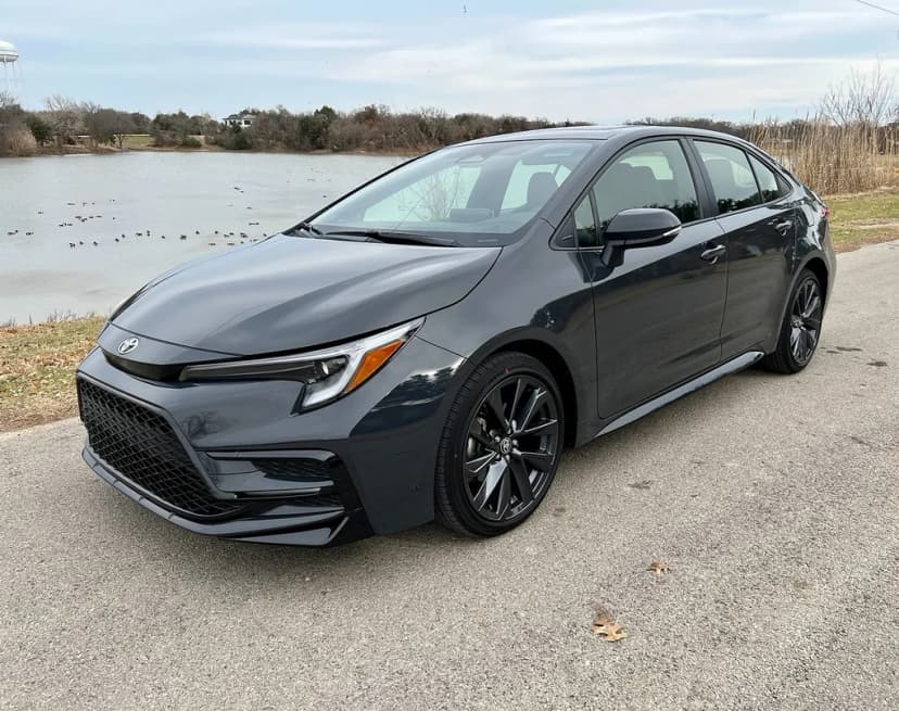 Toyota Corolla Sedan