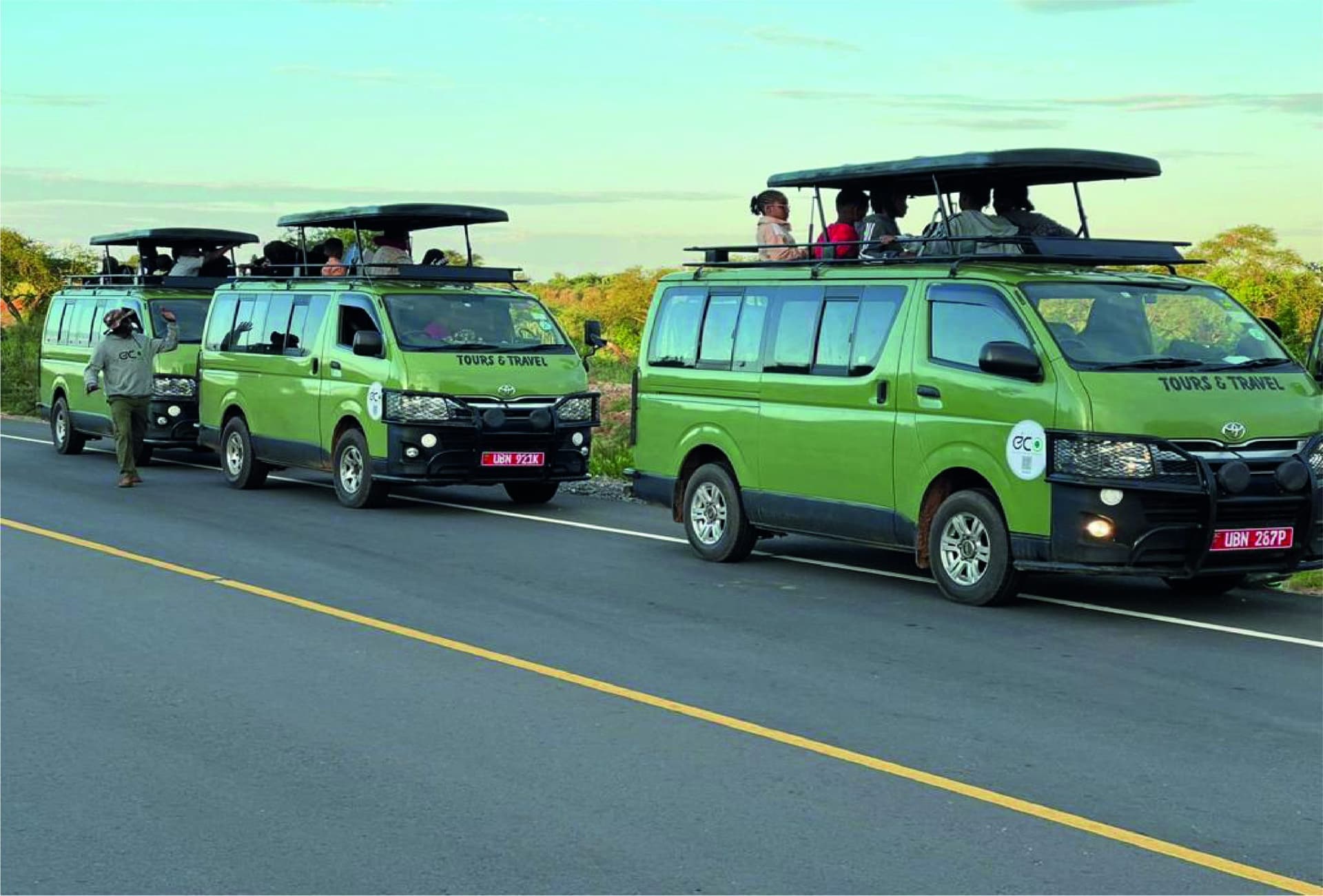 Safari Van (Toyota Hiace)
