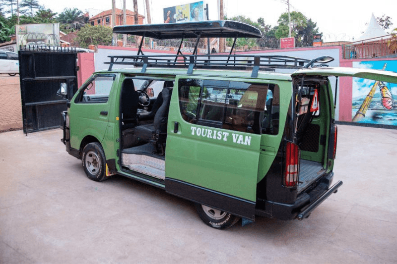 Safari Van (Toyota Hiace)